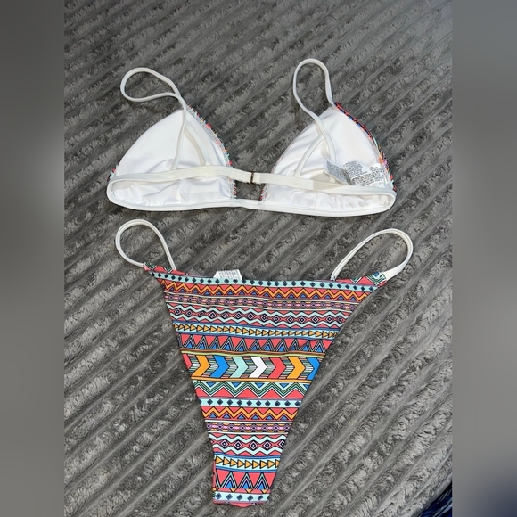 Colorful Geometric Bikini Set - Picture 2 of 4